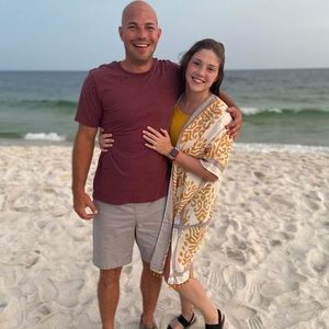 Meet your Posher, Caitlin